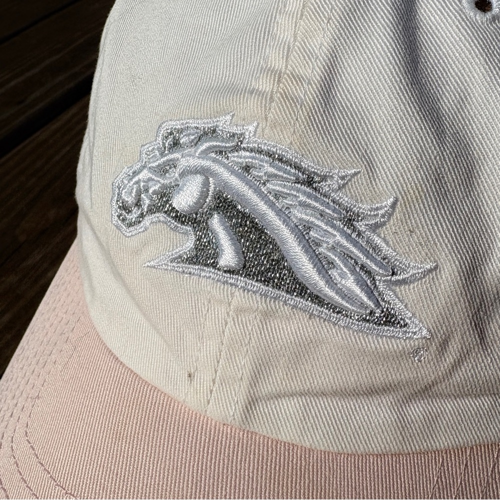 HORSE BRONCO white & pink ball cap hat